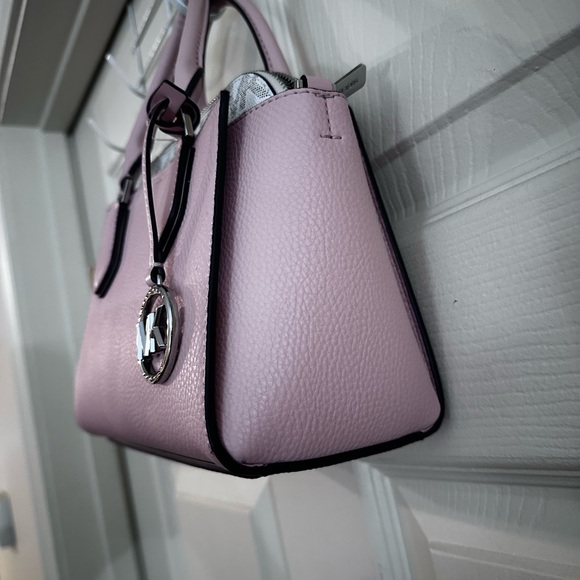 —SOLD— Michael kors 2 in 1 Daria - Picture 2 of 10